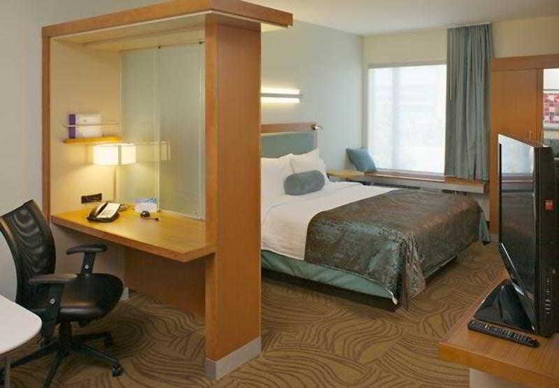 Hotel Courtyard Brandon 3*
